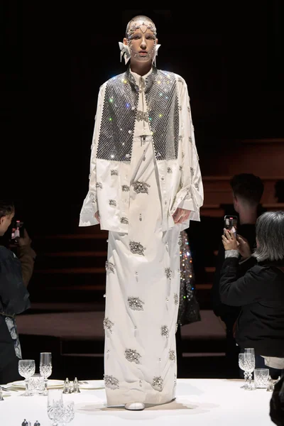 Look 54